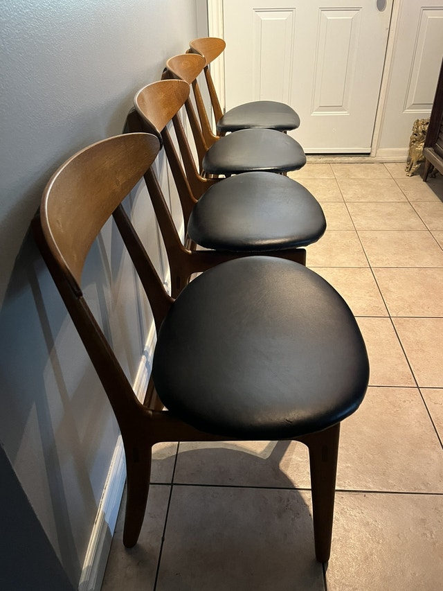 Mid century modern Oak and Leather Dining Chairs set of 4 Chairs