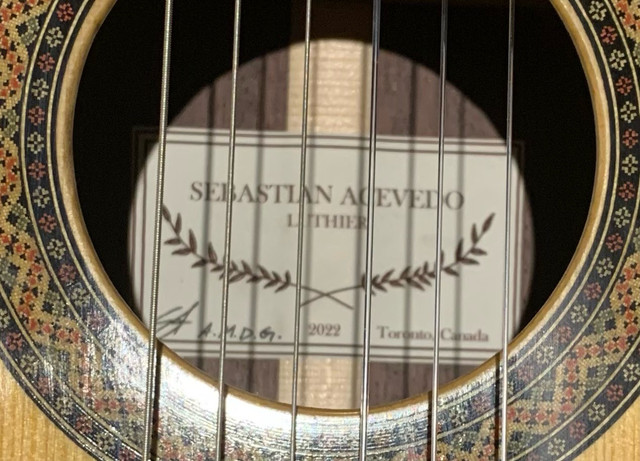 Sebastian Acevedo guitare classique 2022 - modèle concert dans Guitares  à Ville de Québec - Image 4