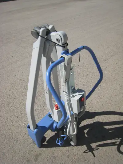 Good condition folding patient lift. Capacity of 340 pound person. Folds up for storage or when tran...