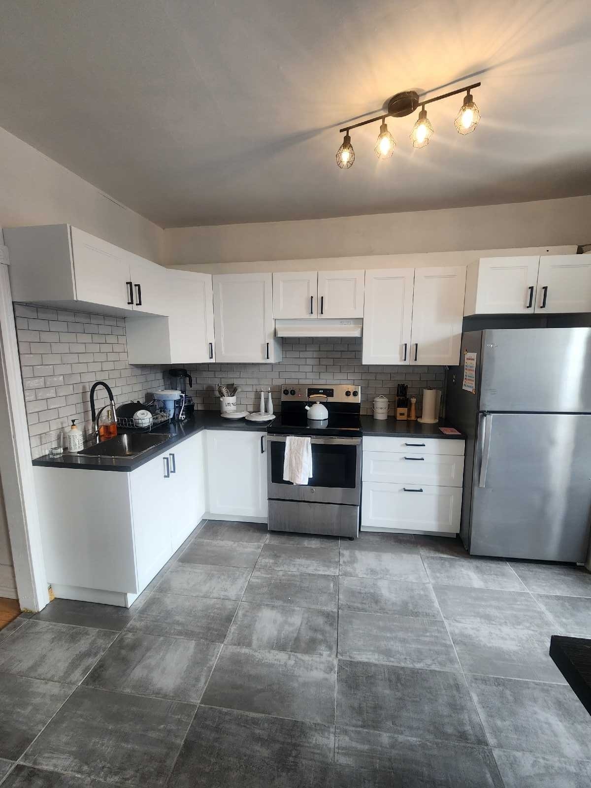 706 Rue Argyle — photo 1