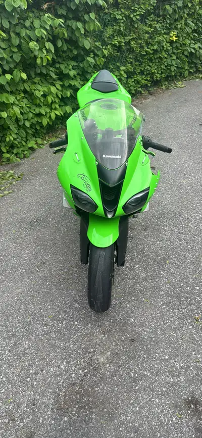 Runs great no issues Needs right side bracket because rear brake is broken off but still there Could...