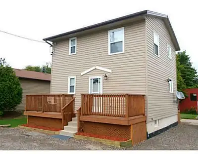 A great house in a great part of Breslau. Easy access to hwy 7 connecting with Kitchener and Guelph,...