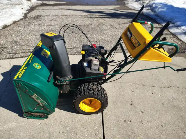MTD Yardman 29" snowblower in Snowblowers in Kitchener / Waterloo - Image 2
