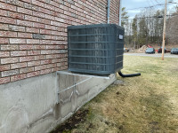 Goodman  2 1/2 ton  heat pump with air conditioning