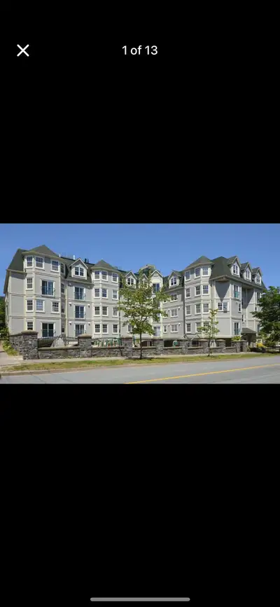 3 bedroom looking for 2 roommates 1 male looking for tenants Very close to dal Lease begins in Septe...