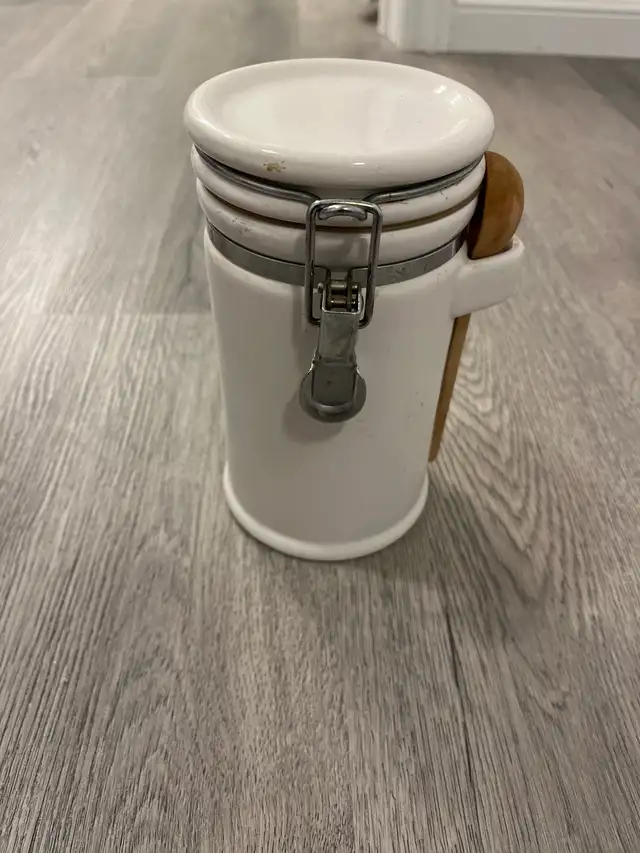 Ceramic Canister64170261930753120