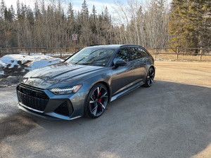 2022 Audi RS6 -