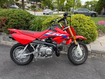 ONE OWNER ,SHRINERS BIKE ,ONLY USED IN A COUPLE PARADES ,RECENT FULL SERVICE ,NEW DECALS ,SHOWS AS N...
