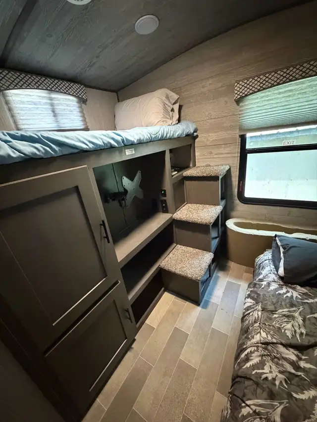  2021 31ft Embrace 2 pull-outs (9,740 Ibs / 4,400 Ib in Travel Trailers & Campers in Trenton - Image 7