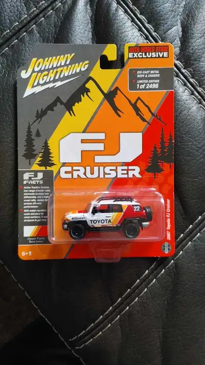 Johnny Lightning 2023 1/64 Auto World Store Exclusive 2007 Toyota FJ Cruiser. Edition of 2496. Pleas...