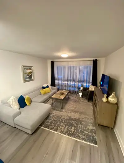 Appartement 4 1/2 + garde-robe walkin