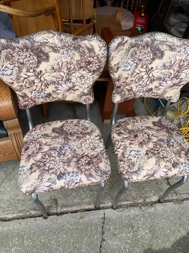 Selection of antique chairs in Chairs & Recliners in Stratford - Image 5