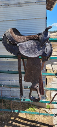 15 inch seat Western saddle