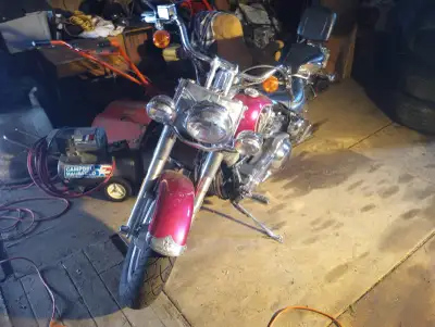 Ne m'appartient pas mais je pourrai vous mettre en contact avec la personne au besoin. Moto Harley D...