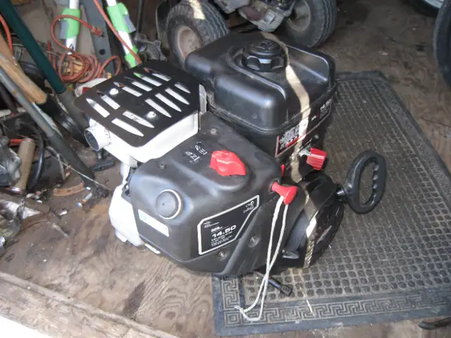 moteur 305cc briggs & stratton 14.50 shaft 3/4 & 1 pouce mise au in Snowblowers in Laval / North Shore - Image 4