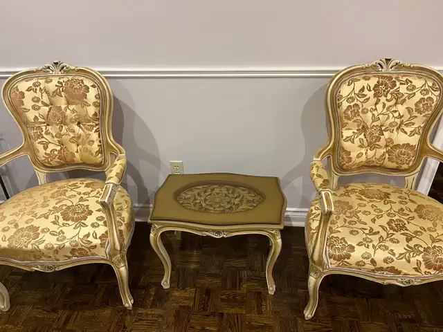 Dinning and living set  in Dining Tables & Sets in Markham / York Region - Image 6