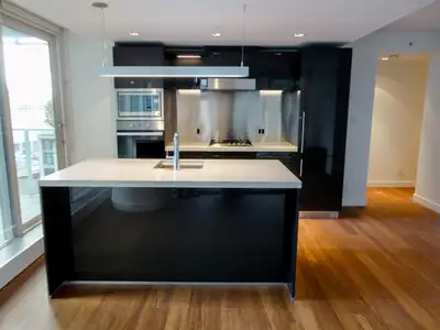 Perfectly situated in the highly‑sought‑after Telus Garden at the heart of downtown Vancouver, this...
