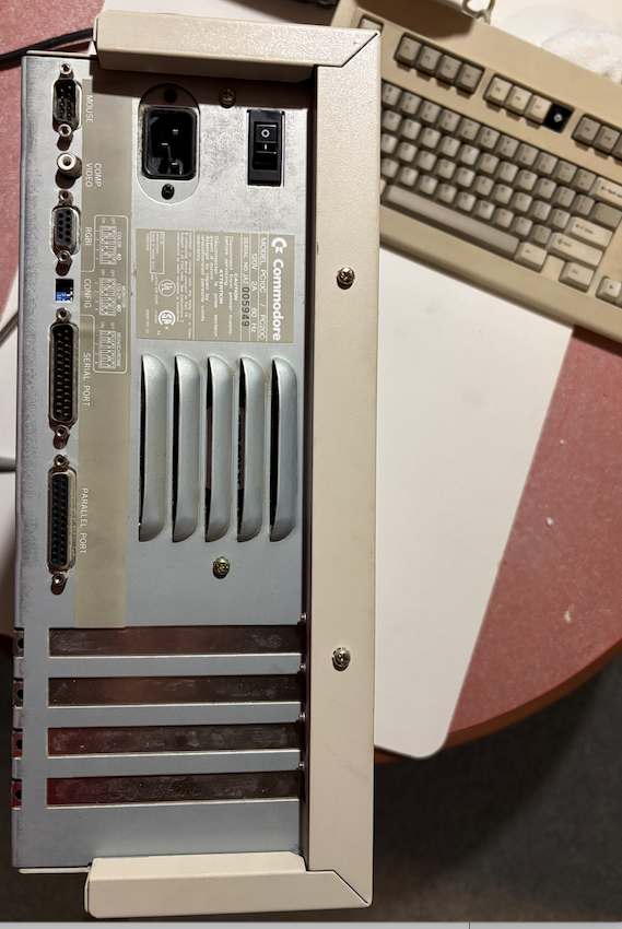 Selling Vintage commodore PC10-III computer and keyboard. in Desktop Computers in Kitchener / Waterloo - Image 6