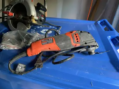 BLACK+DECKER® 2.5 Amp oscillating multi-tool, View more