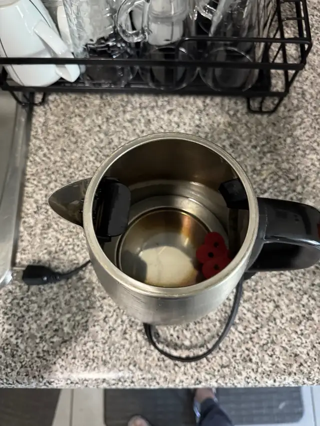 Black and decker electric kettle in Coffee Makers in London - Image 3