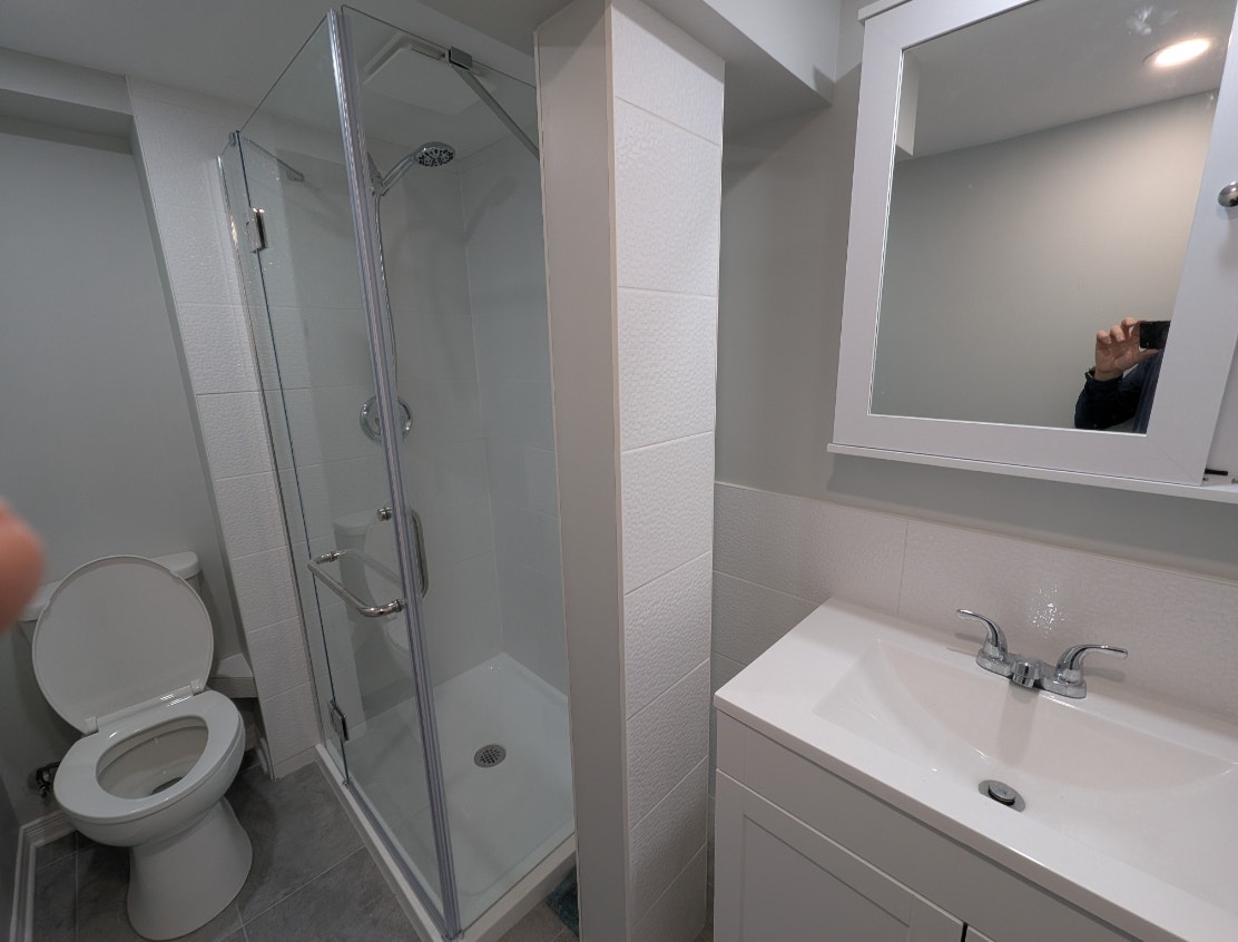 Superbe logement  demi-sous-sol 3 ½  1100$ — photo 2