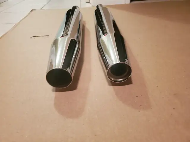 Like New in A BOX. Harley Davidson exhaust mufflers/tips. in Motorcycle Parts & Accessories in Mississauga / Peel Region - Image 2