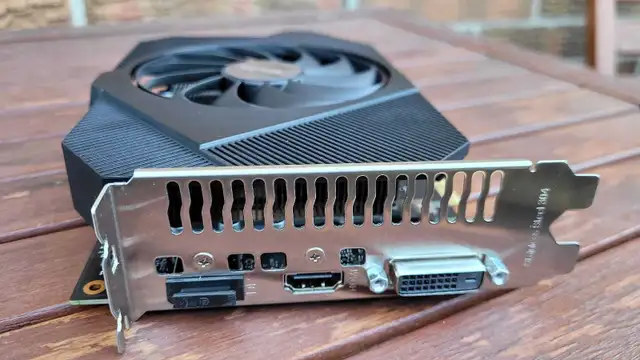 Asus Phoenix RTX 3050 8GB 250$ in System Components in Québec City - Image 9