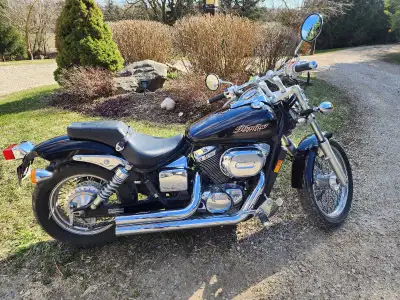 Selling my 2003 Honda Shadow Spirit 750 with add-ons: Vance and Hines short pipes, Memphis Shades qu...