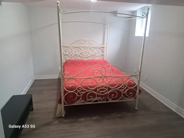 Basement apartment rental (Milton, Ontario) in Ontario in Canada - Image 9