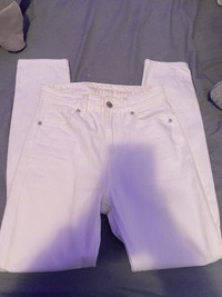 white mom jeans 