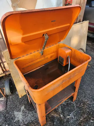Used Car Part Washer, less than 4 hrs of usage. $175 of best offer