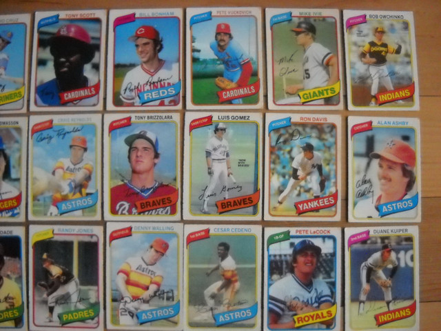 48 cartes de baseball de 1980 dans Art et objets de collection  à Saguenay - Image 3