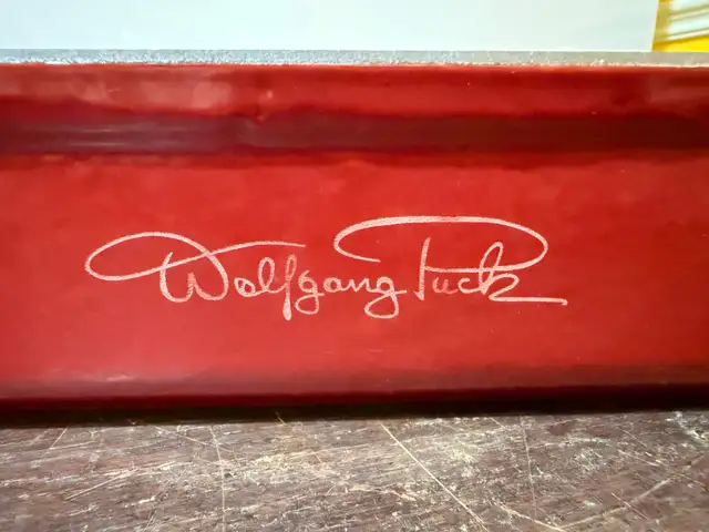 EUC Wolfgang Puck Red Enameled Cast Iron Lasagna Casserole Pan in Kitchen & Dining Wares in Oshawa / Durham Region - Image 7