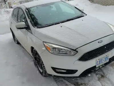 2015 Ford Focus SE Safetied 114026km, 4 door, 2 liter, 4 cylinder automatic transmission, air condit...
