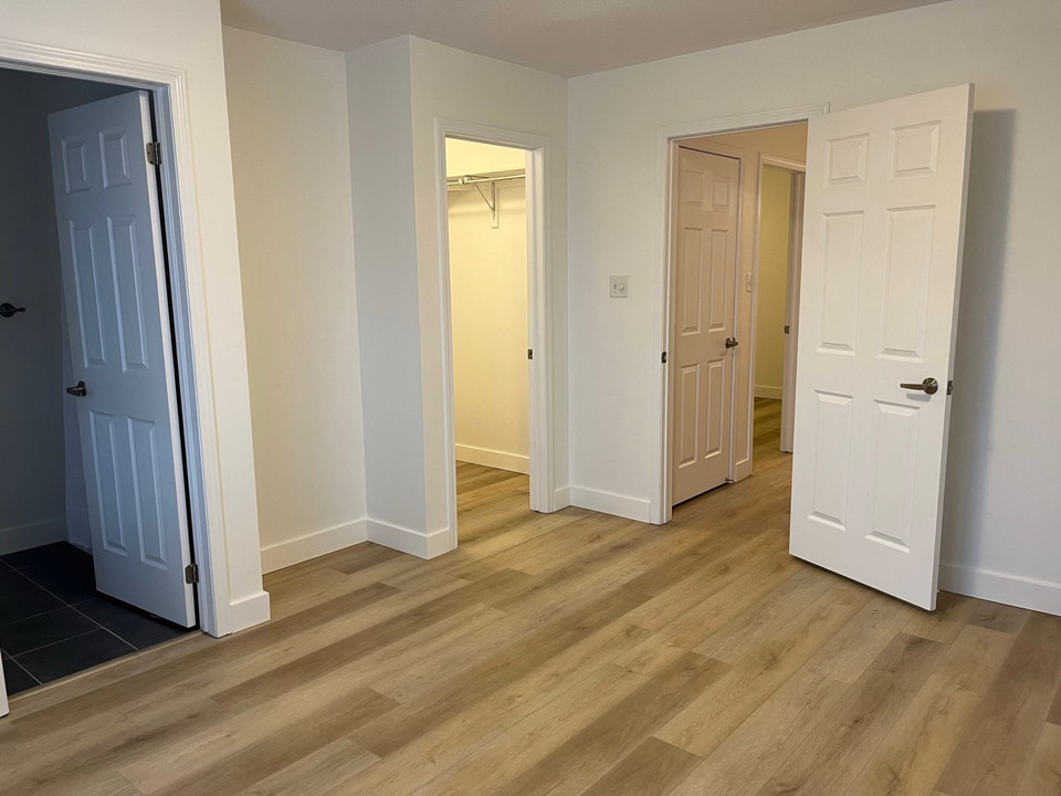 Beautiful Modern 2-Bedroom Townhome – Stouffville 4