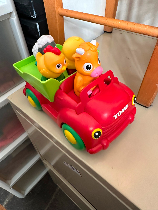 Tomy sort n pop farmyard friends dans Jouets et jeux  à Ville de Montréal