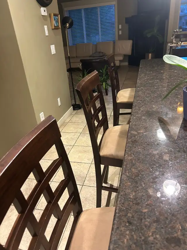 Clear Shine Cleaning in Cleaners & Cleaning in Calgary - Image 6