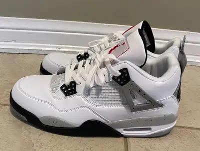 Jordan 4 White Cement Size 10, View more