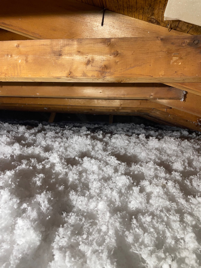 Attic insulation  in Heating, Cooling & Air in Kitchener / Waterloo - Image 3