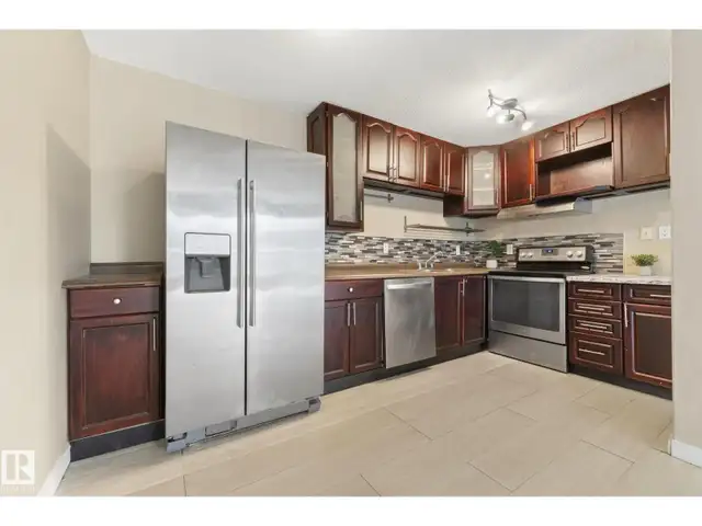 3 bedroom condo for sale