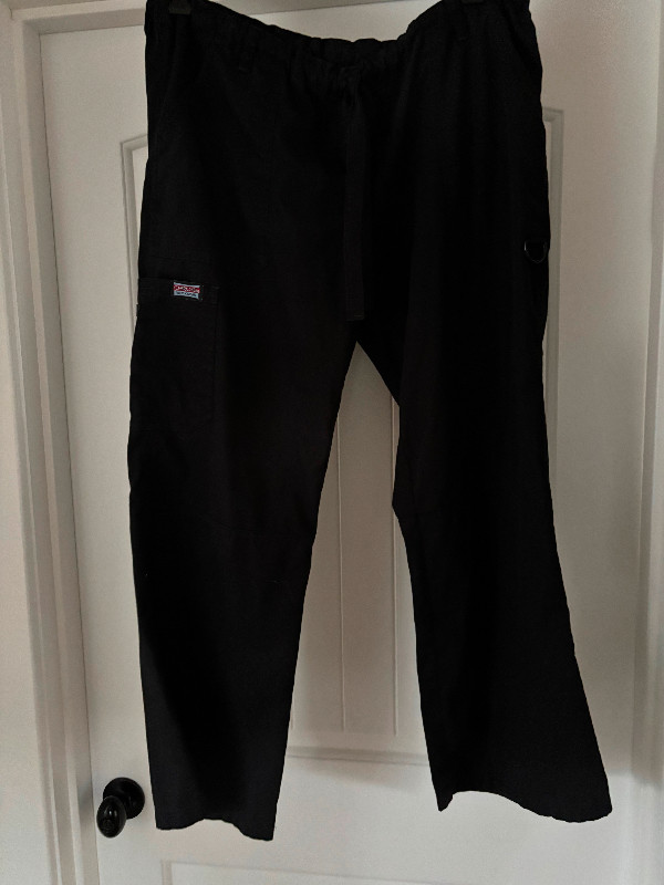 Women’s LG scrub pants in Women's - Other in Medicine Hat
