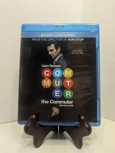 An insurance salesman/ex-cop is caught up in a life-threatening conspiracy during his daily commute...
