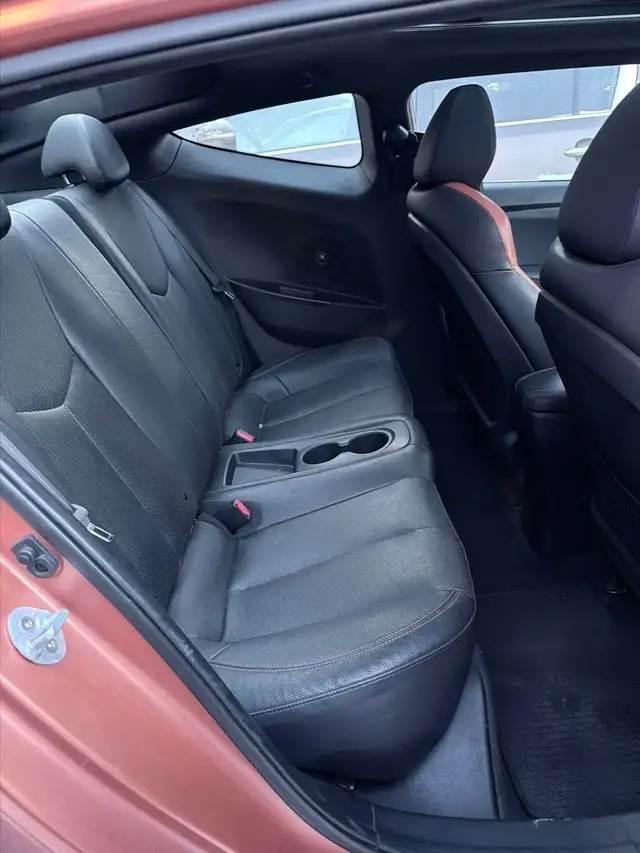 2016 Hyundai Veloster in Cars & Trucks in Saskatoon - Image 7