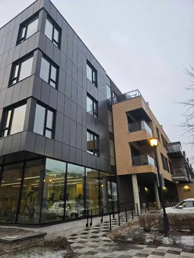 Welcome to my cozy 3 1/2 condo in Dorval! This inviting space features a well-equipped kitchen, a co...