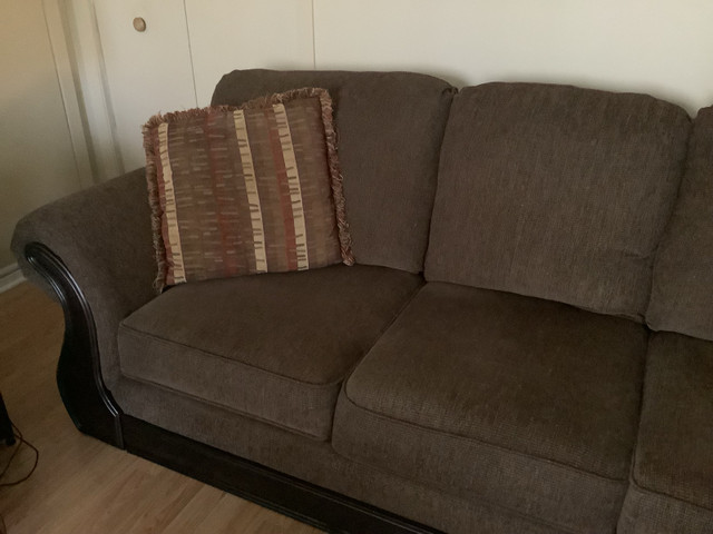 Couch (brown) in Couches & Futons in Peterborough - Image 2