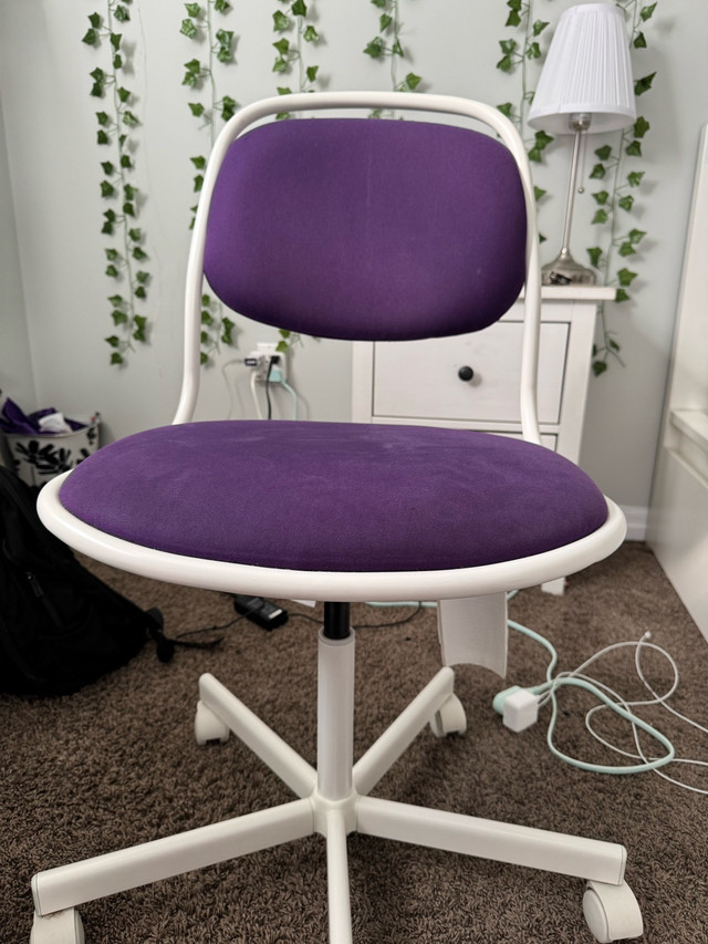 purple desk chair  in Desks in Kitchener / Waterloo - Image 2