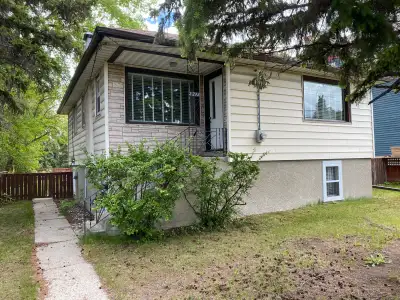 2211 20 Ave SW Two bedroom bungalow upper Floor for rent in Richmond rd SW. Beautiful cosy home with...