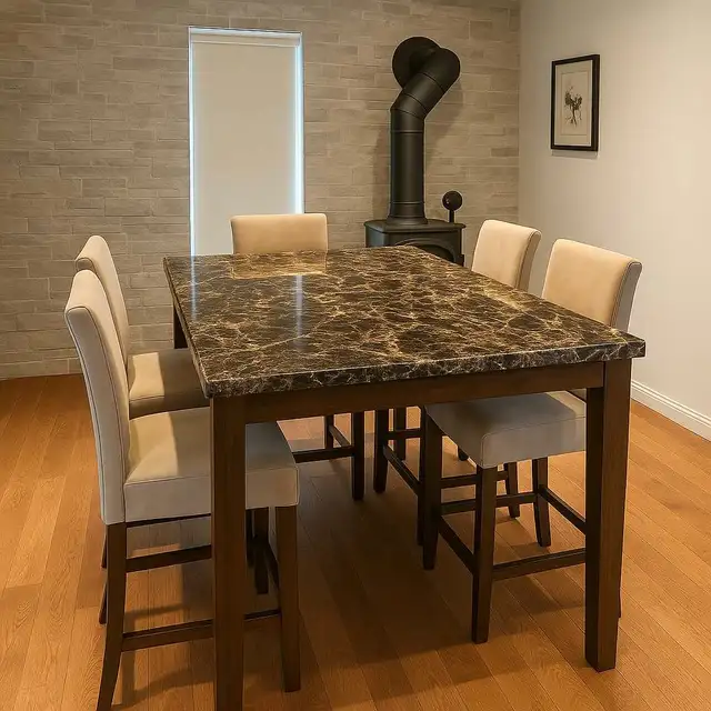 Dining Set in Dining Tables & Sets in Napanee - Image 2