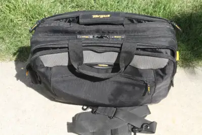 Large Targus Laptop computer bag, View more