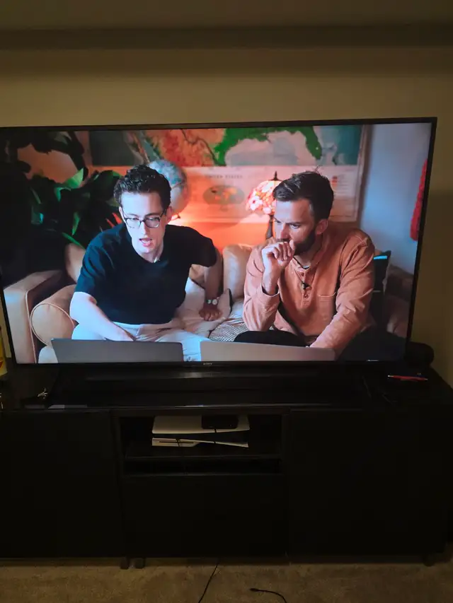 65 inch Sony TV model KD-65X80J 4K UHD LED Smart TV in TVs in Ottawa - Image 2